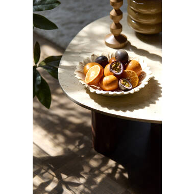 Mahelona Couchtisch Travertin Sand mit Holzgestell 90×72×31 cm